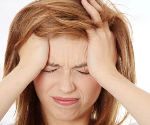 माइग्रेन क्या है, लक्षण और घरेलू इलाज – Migraine in hindi