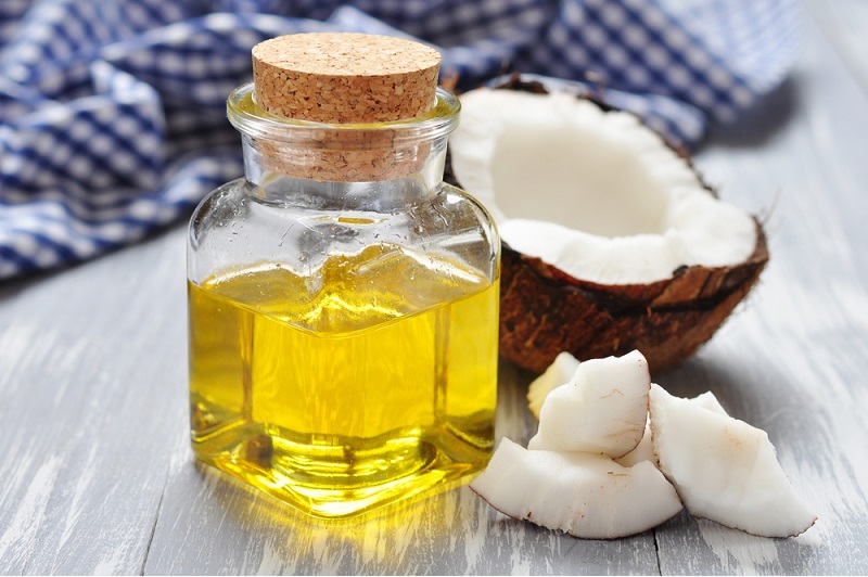 नारियल तेल के फायदे और उपयोग – Coconut oil benefits and uses in hindi