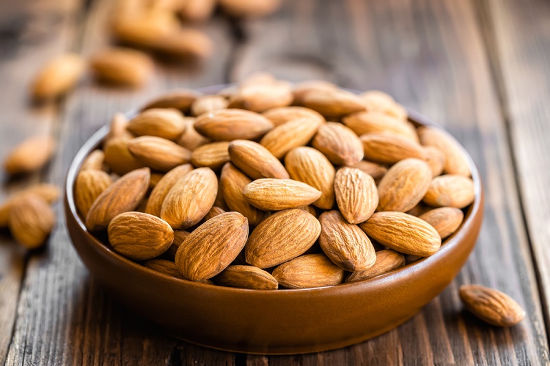 बादाम के हेल्थ बेनेफिट्स – 9 Benefits of Almonds in hindi