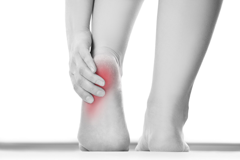 एड़ी में दर्द के कारण, इलाज और बचाव – Causes, Treatment & Prevention of Heel pain